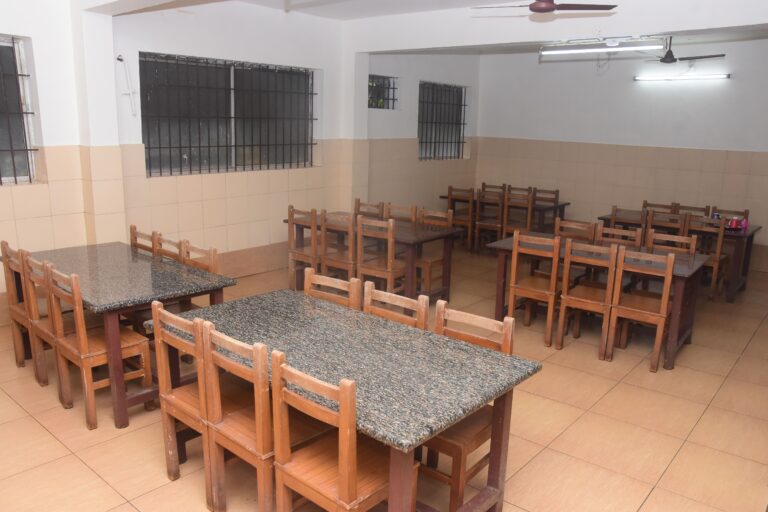 DSC_0515-min-1-768x512